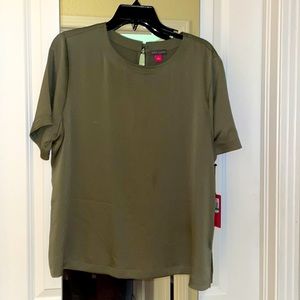 Vince Camuto short sleeve blouse